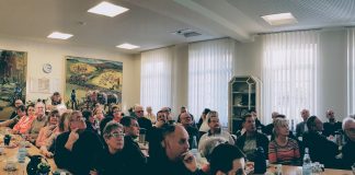 Volles Haus bei der Präsentation der „Karte der Gerechtigkeit“